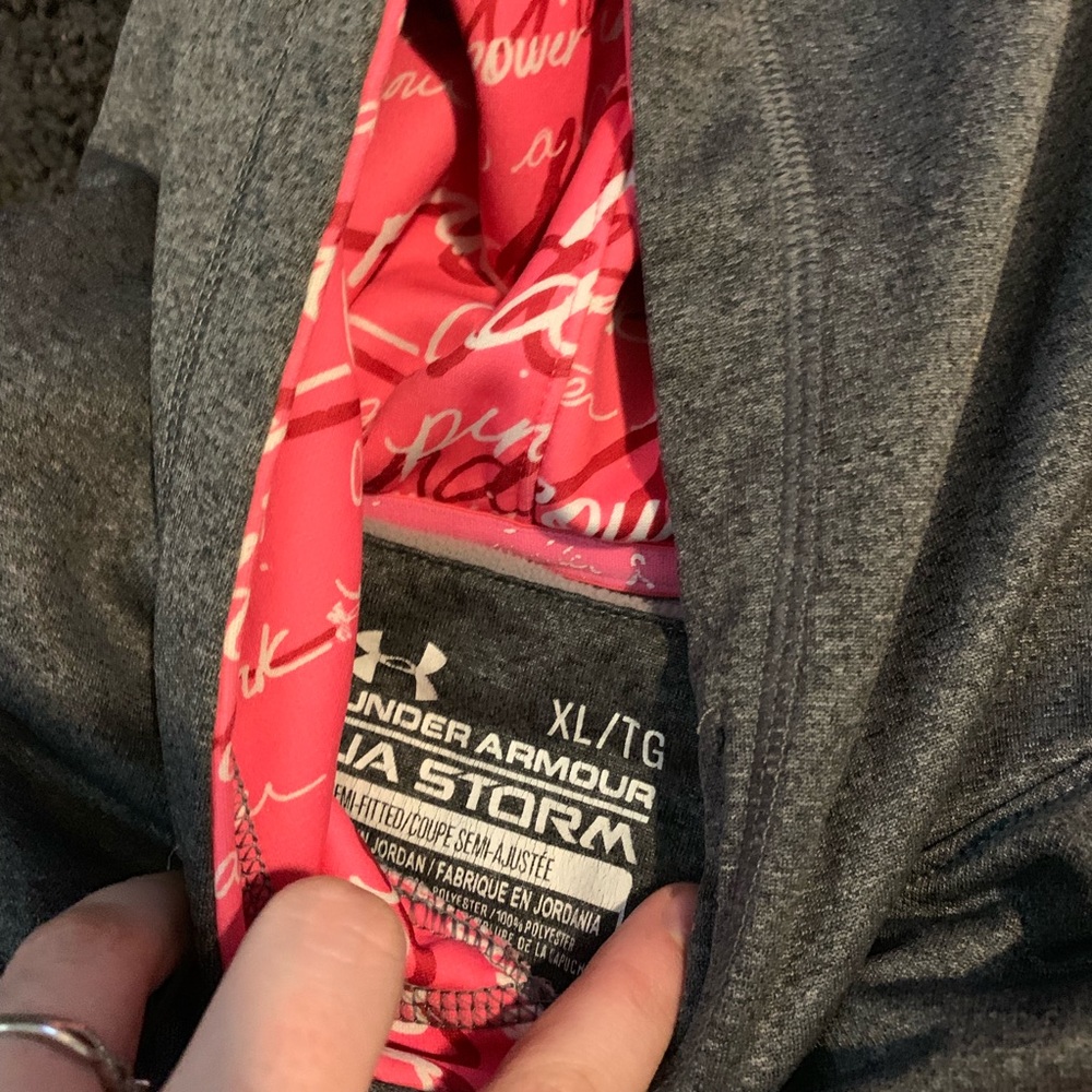 underarmor pull over